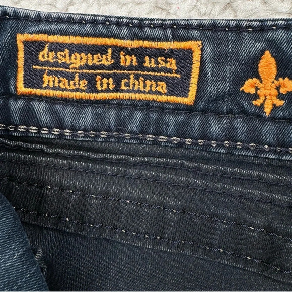 Rock Revival Gia Straight Jeans. Hem has been cut. RAW HEM 27” Inseam. 30” W - Picture 8 of 14